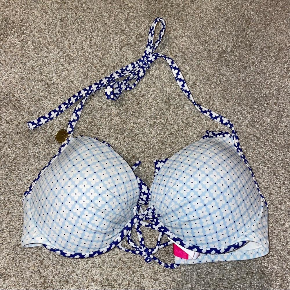 Victoria’s Secret bikini top